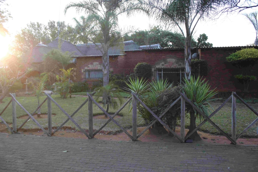 9 Bedroom Property for Sale in Schietfontein Ah North West